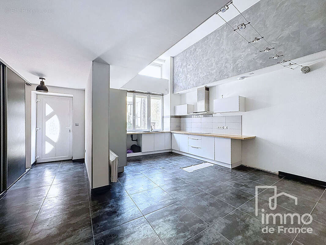 Appartement à BELLEGARDE-SUR-VALSERINE