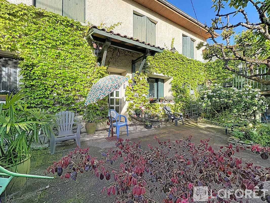 Maison à SAINT-ROMAIN-LA-VIRVEE