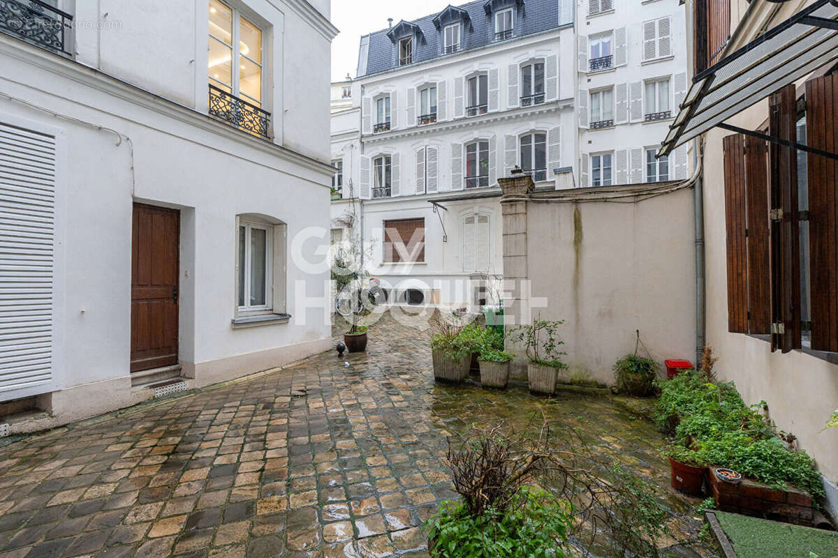 Appartement à PARIS-9E