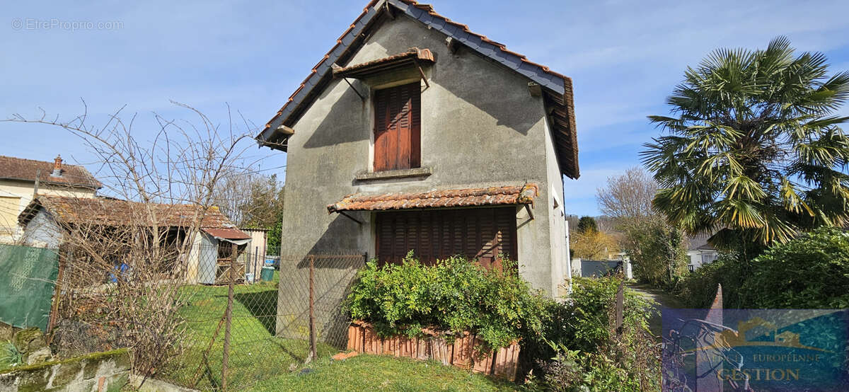 Maison à PONTACQ