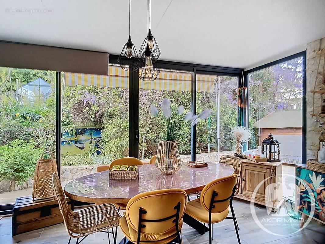 Appartement à VENCE