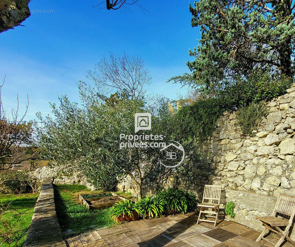 Maison à SAINT-ANDRE-DE-CRUZIERES