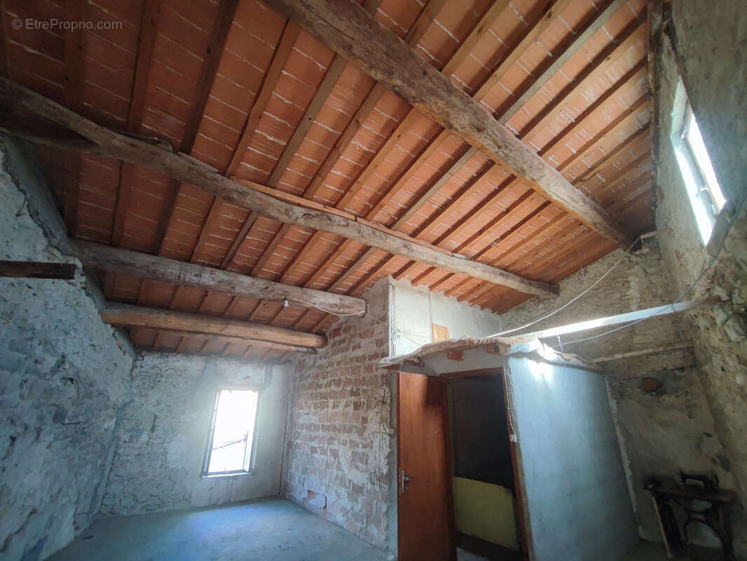 Maison à AZILLE
