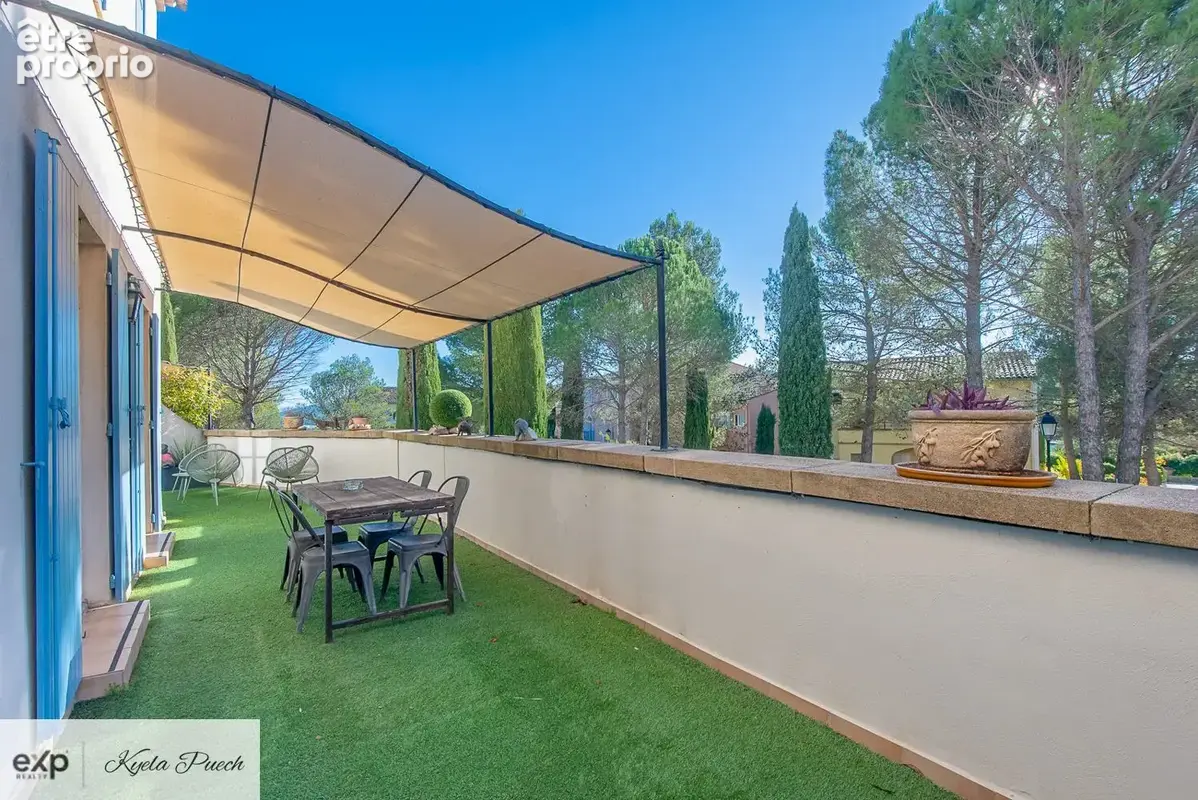 Kyela Puech appartement rez-de-chaussée de deux chambres, grande terrasse, cave, stationnement sur le domaine de golf international du pont royal à Mallemort, proche de Salon, Aix et St Rémy de Provence - Appartement à MALLEMORT