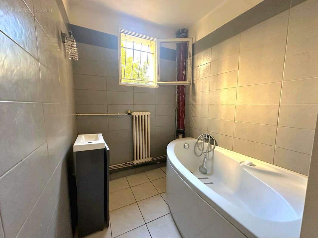Appartement à MARSEILLE-9E