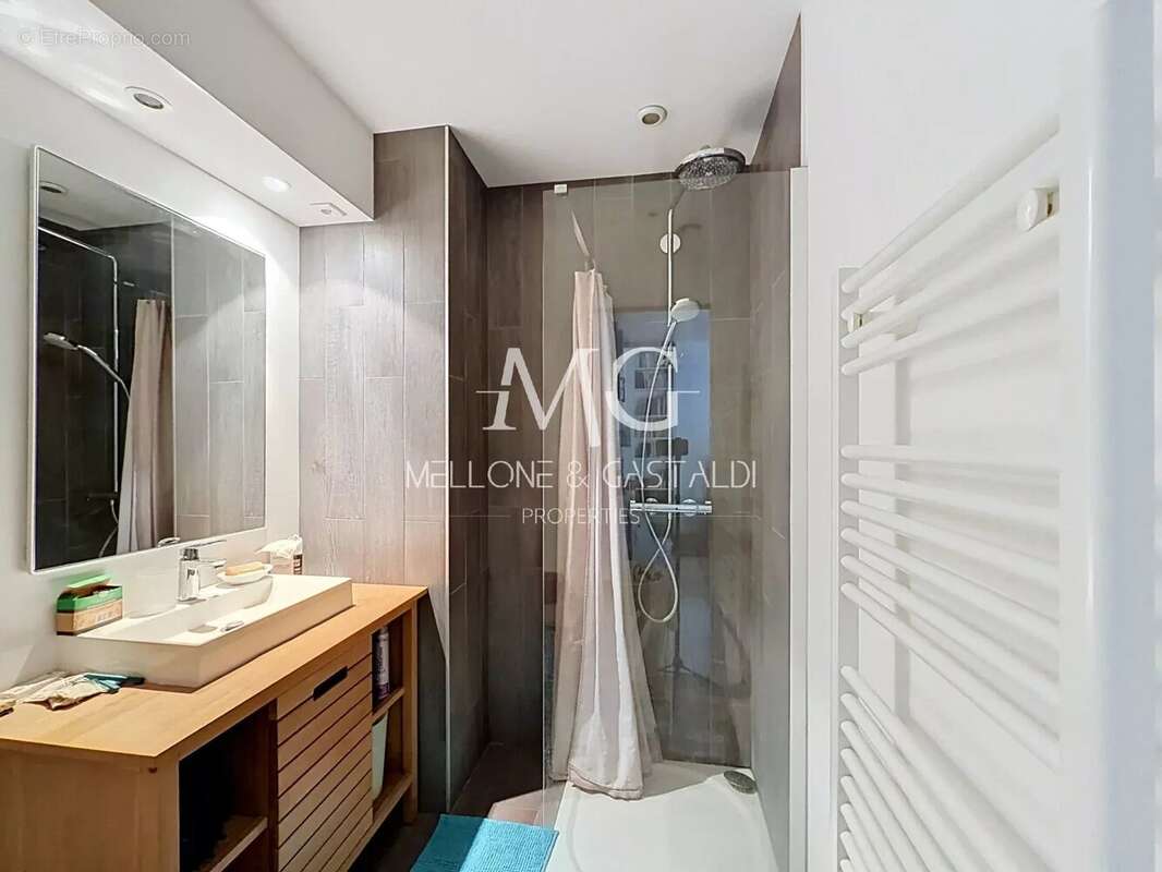 Cannes - immeuble a renover / transformer - photo 23