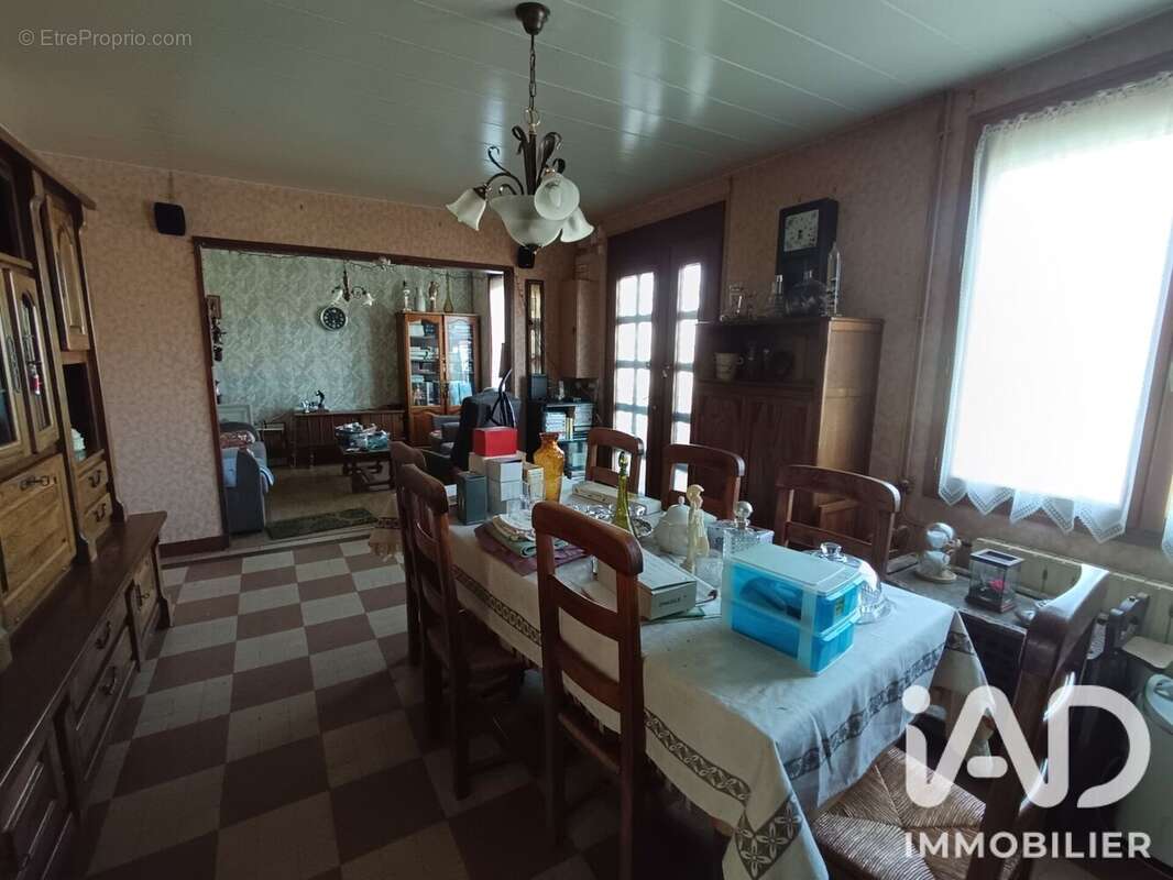 Maison 99 m² à La Chaussee-Tirancourt  - photo 6