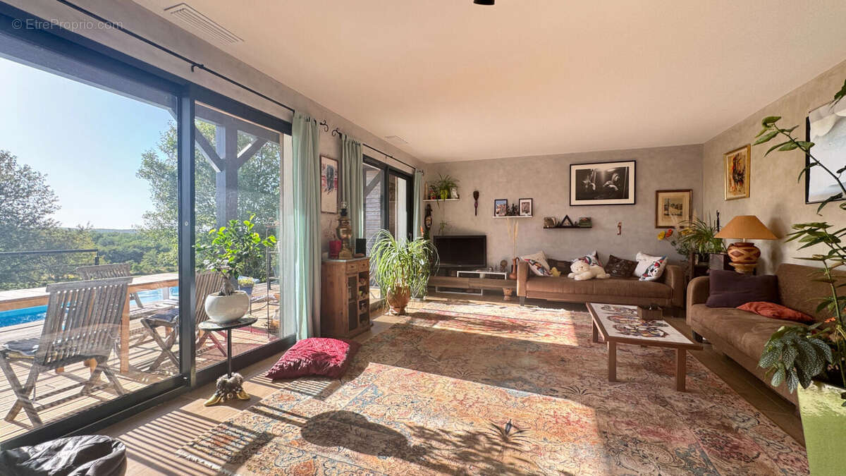 Maison Saint Jean De Laur 2 pièce(s) 65.6 m2 - photo 4