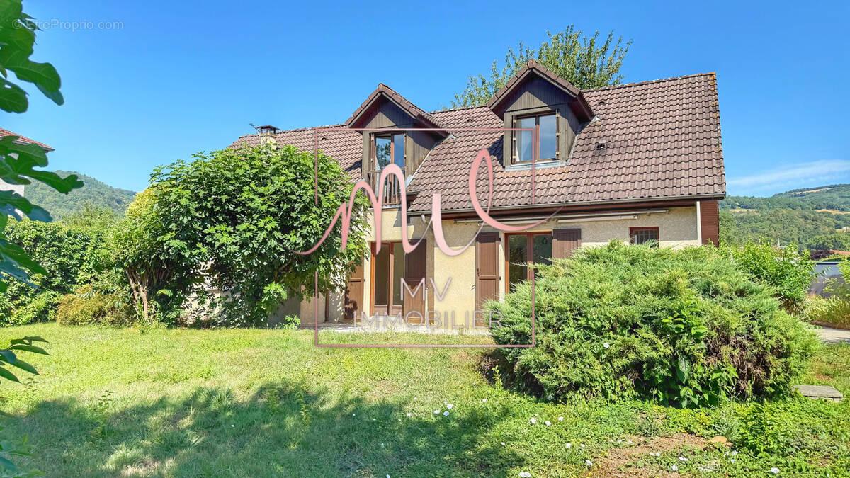 TULLINS, maison 165 m2 avec terrain - photo 1