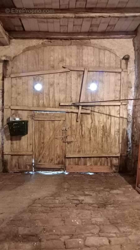 Maison à SAINT-BASLEMONT