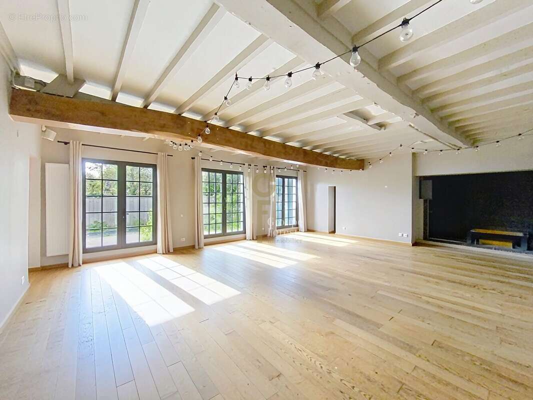 Maison 533 m² à Saint-Aubin  - photo 8