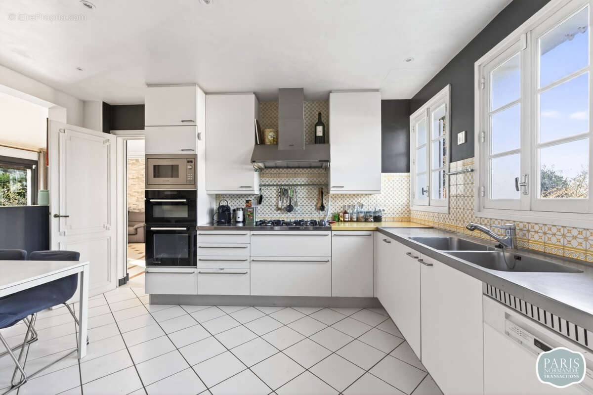 Maison à LOUVECIENNES