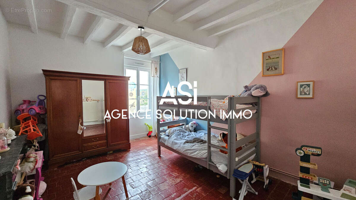 Maison à TORCE-VIVIERS-EN-CHARNIE