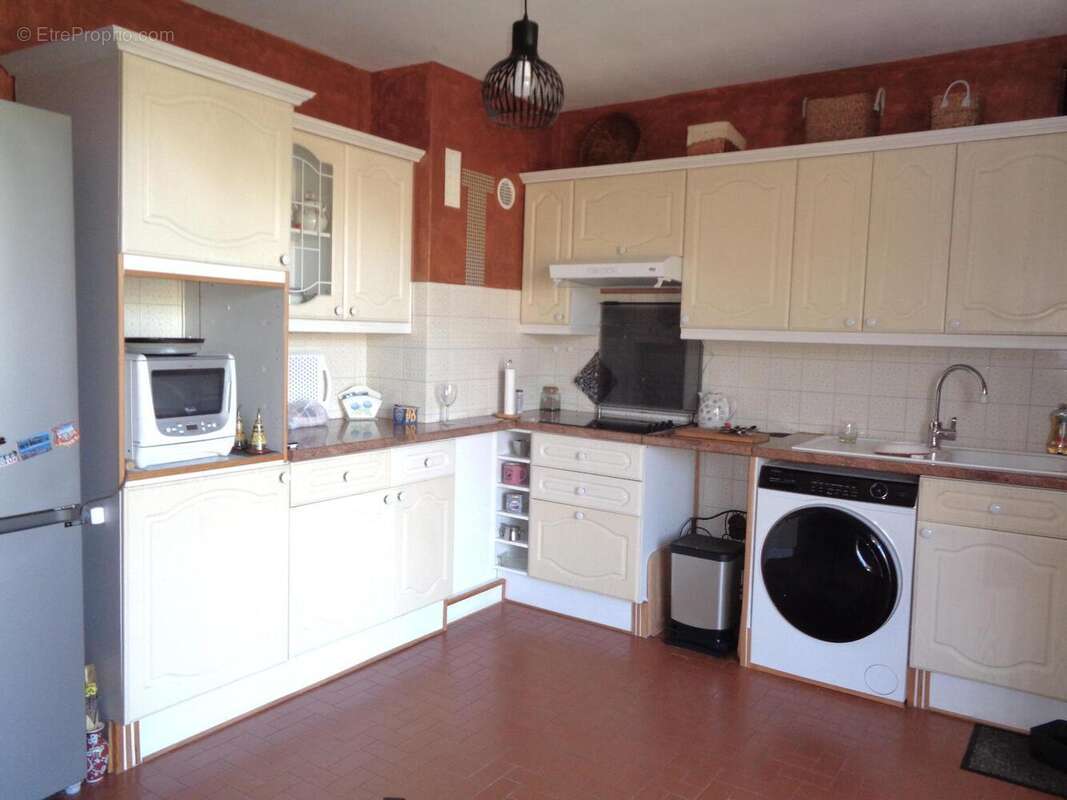   - Appartement à DRAGUIGNAN