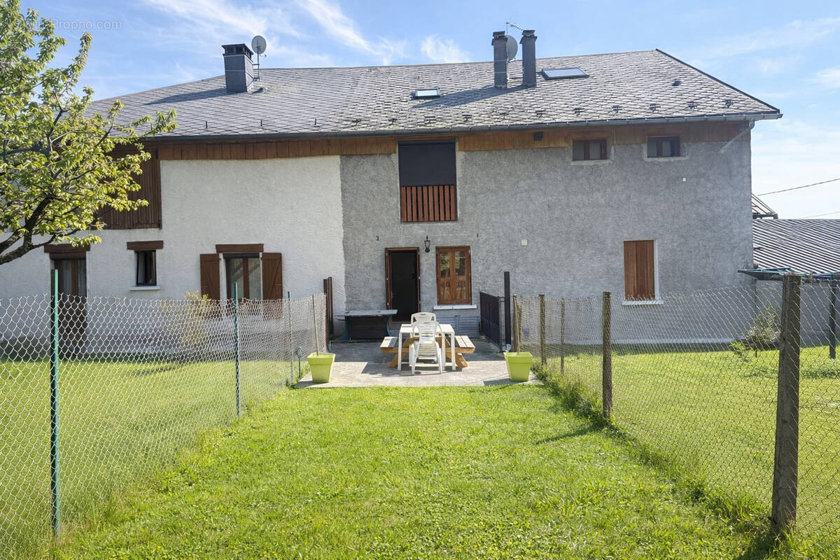 Maison à GRESY-SUR-ISERE