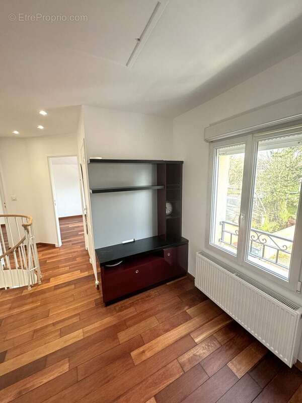 Maison à SAINT-OUEN-L&#039;AUMONE