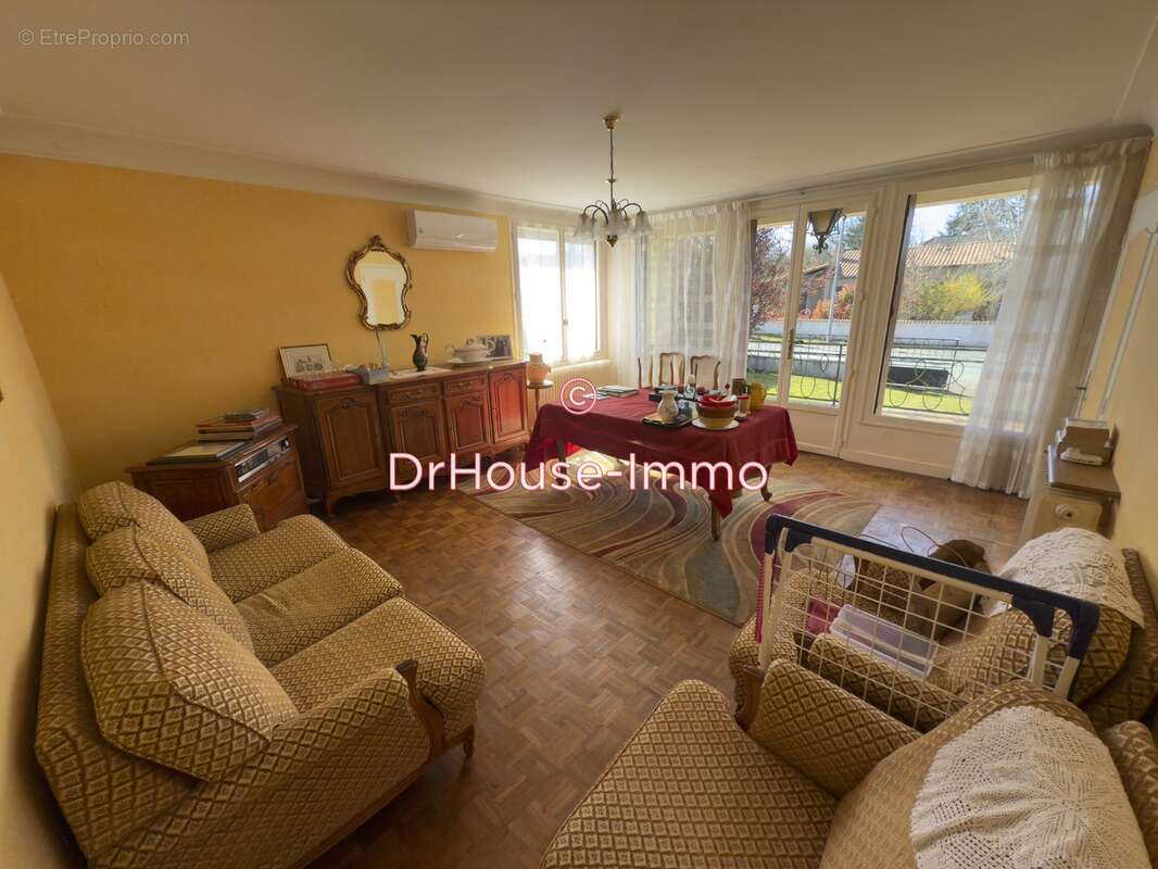 Maison à MIGNALOUX-BEAUVOIR