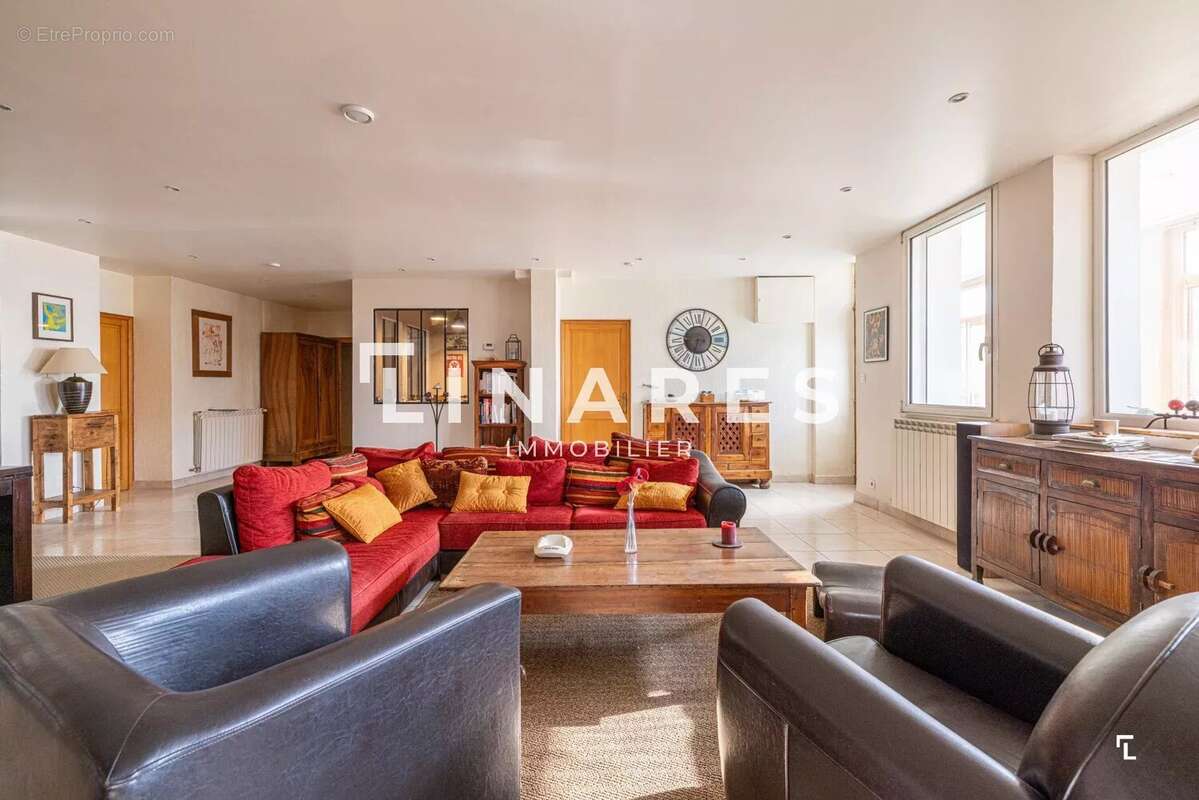 Appartement à LA PENNE-SUR-HUVEAUNE