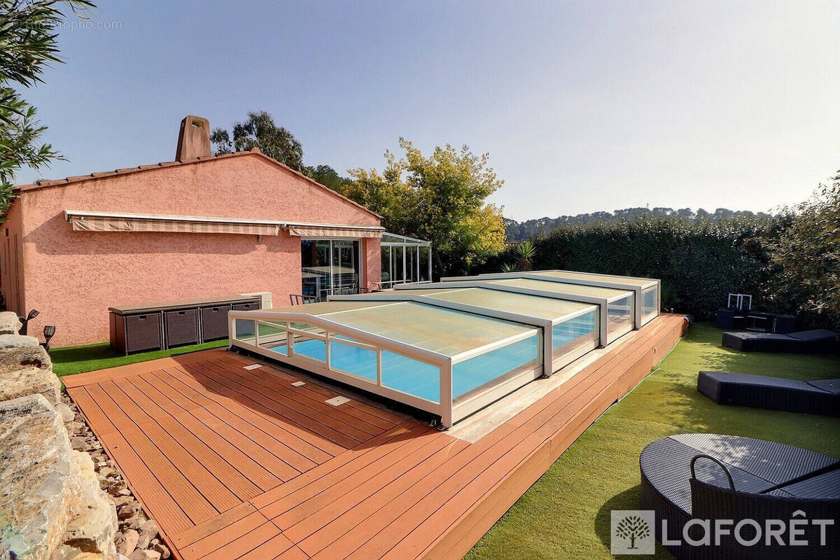 Maison à PIERREFEU-DU-VAR