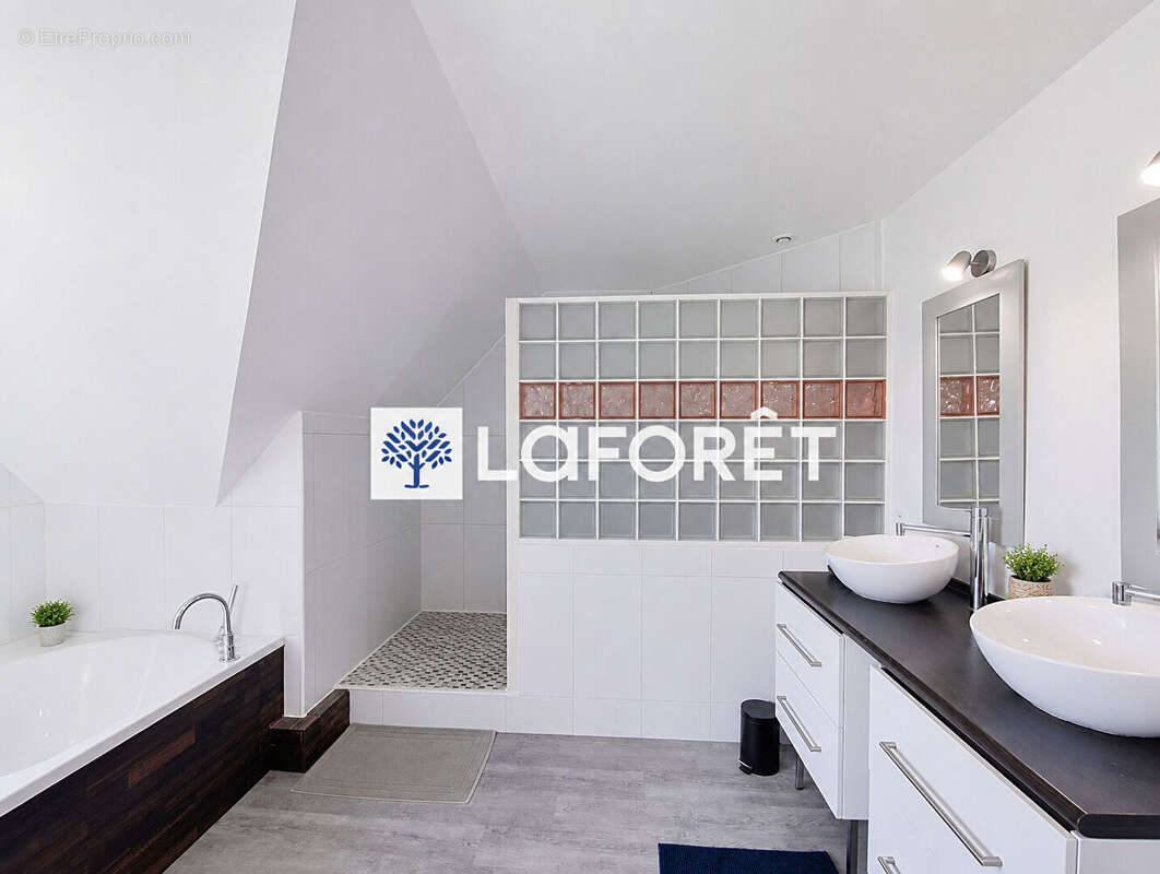 Maison avec piscine proche JOUY-LE-CHÂTEL - photo 12