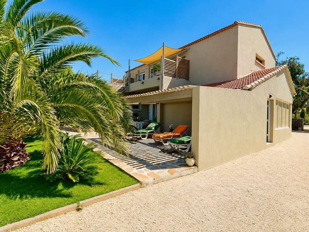 Maison à HYERES