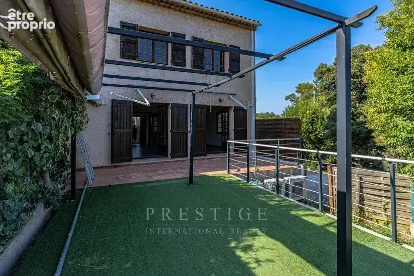 ANTIBES,  maison 4 pièces , 3 chambres, garage, cave & 2 parkings - photo 2