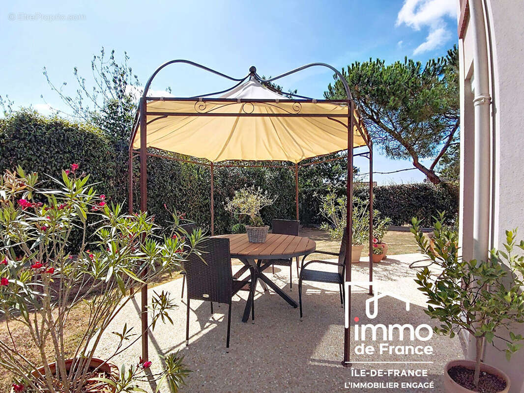 Maison d'architecte  8 pièces 200m² - FONTAINE-LA-GUYON - photo 19
