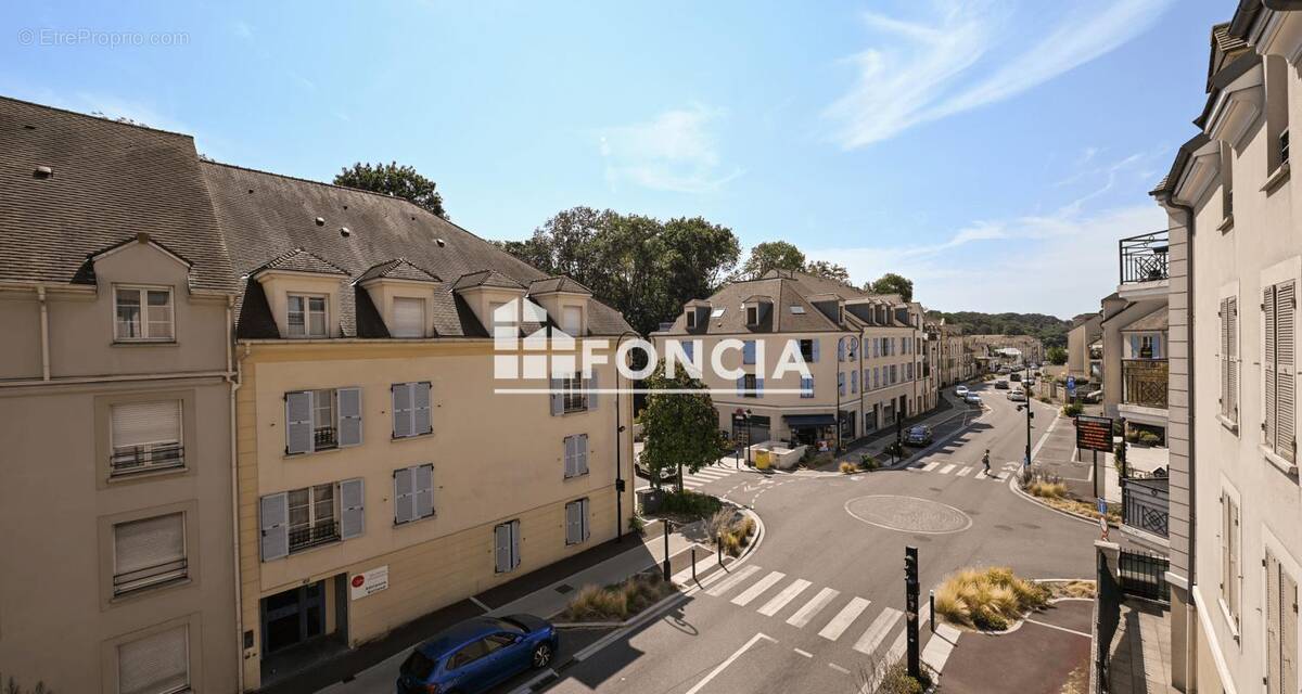 Appartement à BUC