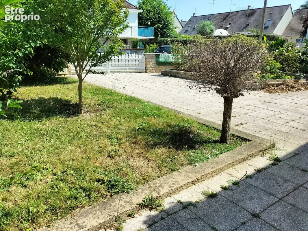 LAVAL secteur Gravier, un pavillon sur 509m2 de terrain. - photo 4