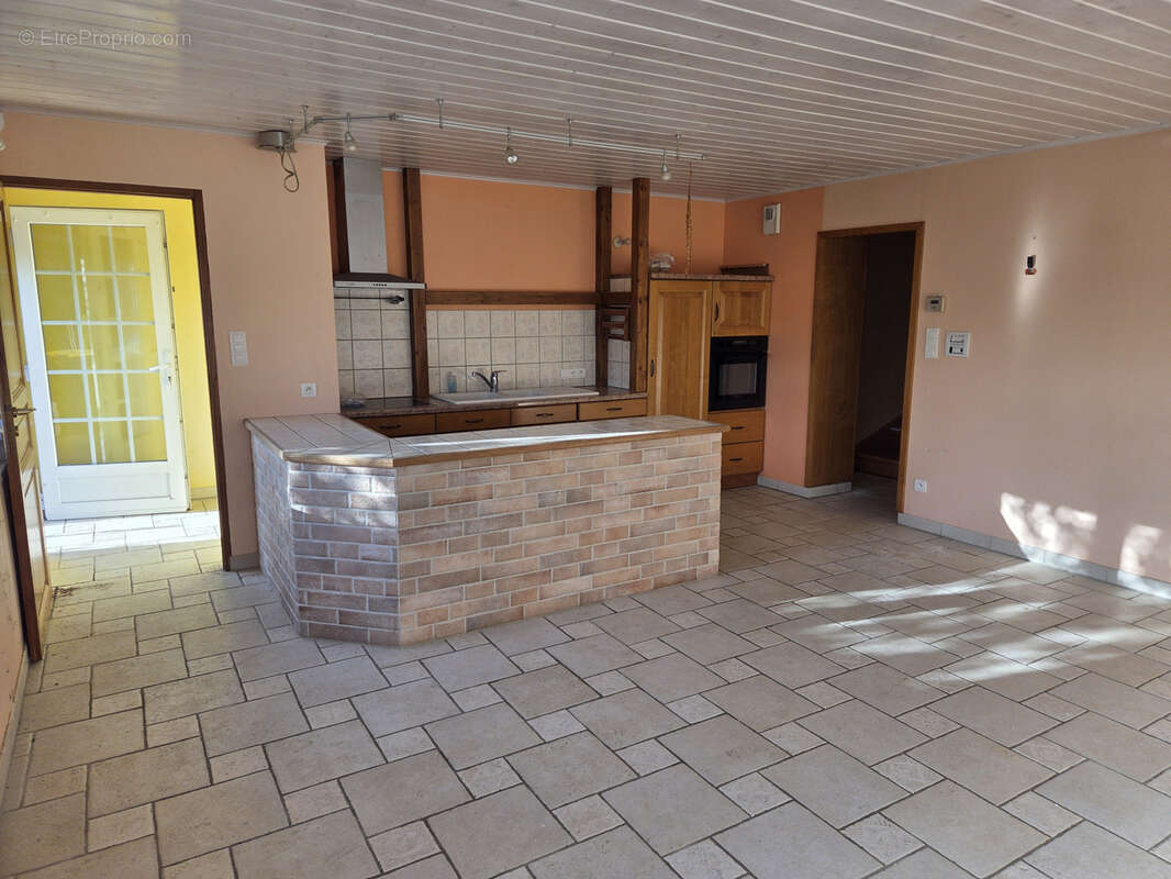 Appartement à ETALANS