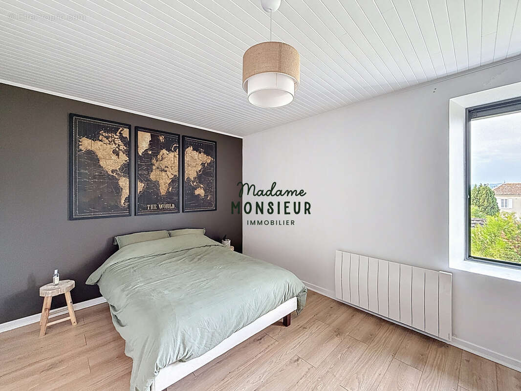 Maison à SAINT-JEAN-DE-SOUDAIN