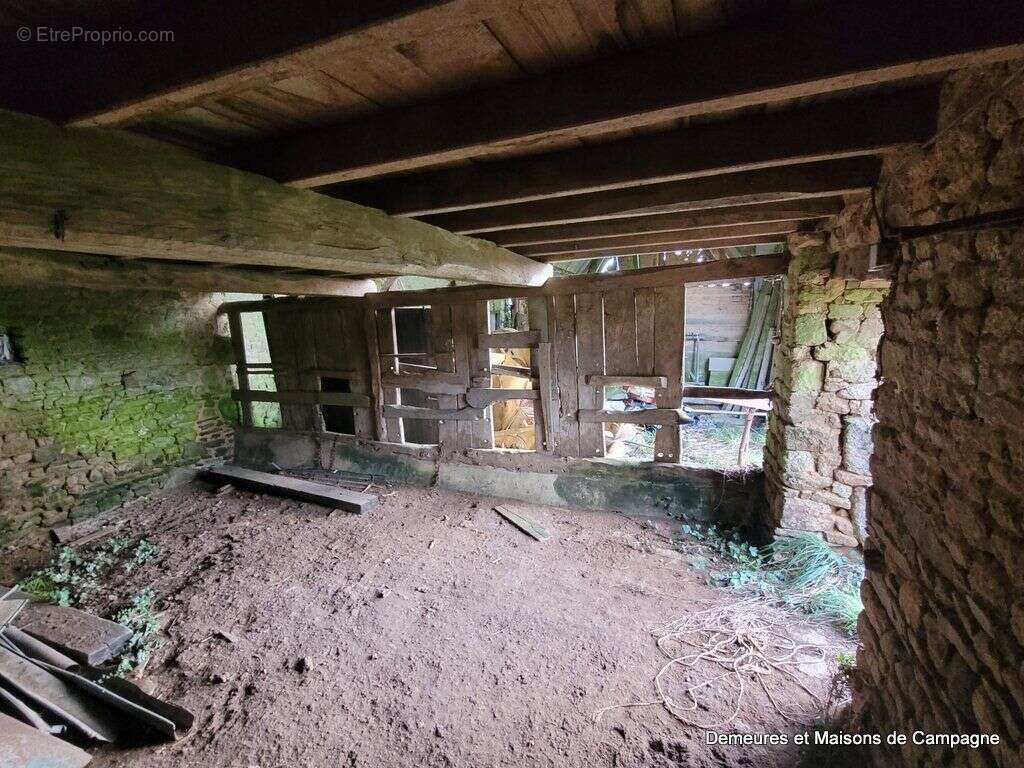 Maison à SAINT-HILAIRE-DU-HARCOUET