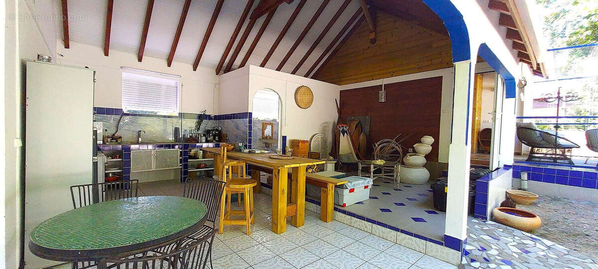 Maison atypique avec grand jardin arboré sur les hauteurs de Saint-Louis - photo 4