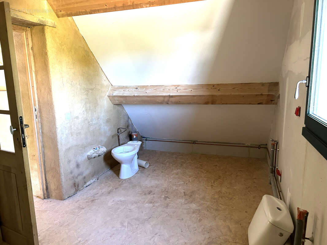 Maison à LURCY-LE-BOURG