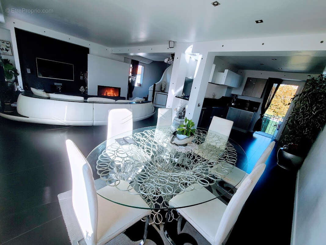 Maison à CAGNES-SUR-MER