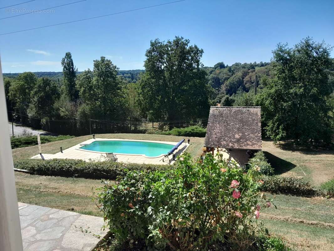 Maison à BUSSIERE-POITEVINE