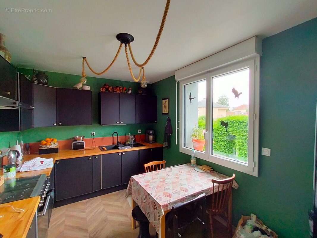 Maison à VILLAINES-LA-JUHEL