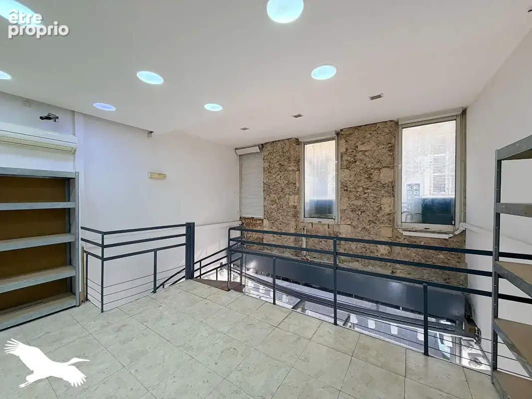 A VENDRE - Marseille 13001, Murs commerciaux de 98m² libre de toutes occupations. - photo 7