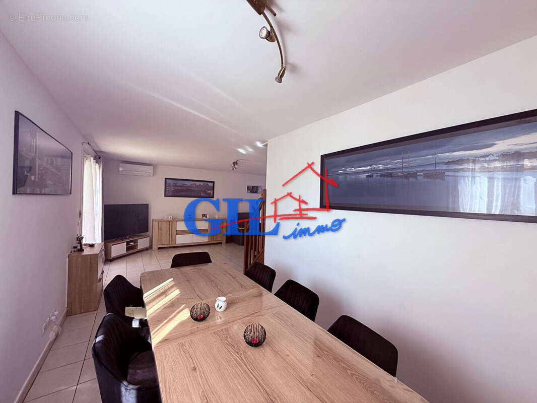 Maison à SAVIGNY-LE-TEMPLE