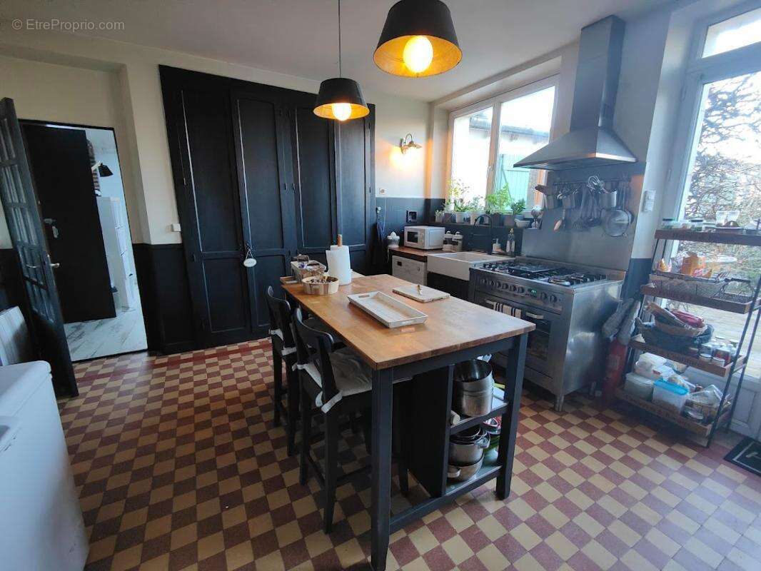 Maison à EGUZON-CHANTOME