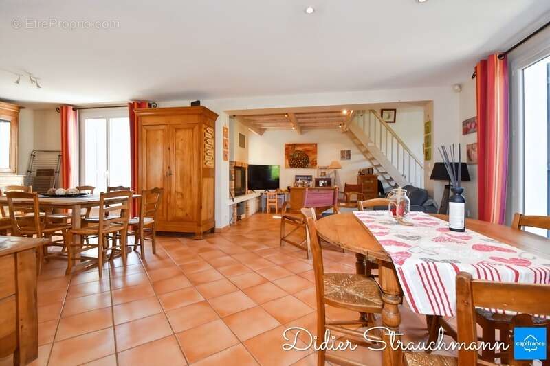 Maison à vendre 8 pièces CLAVETTE (17) - photo 13