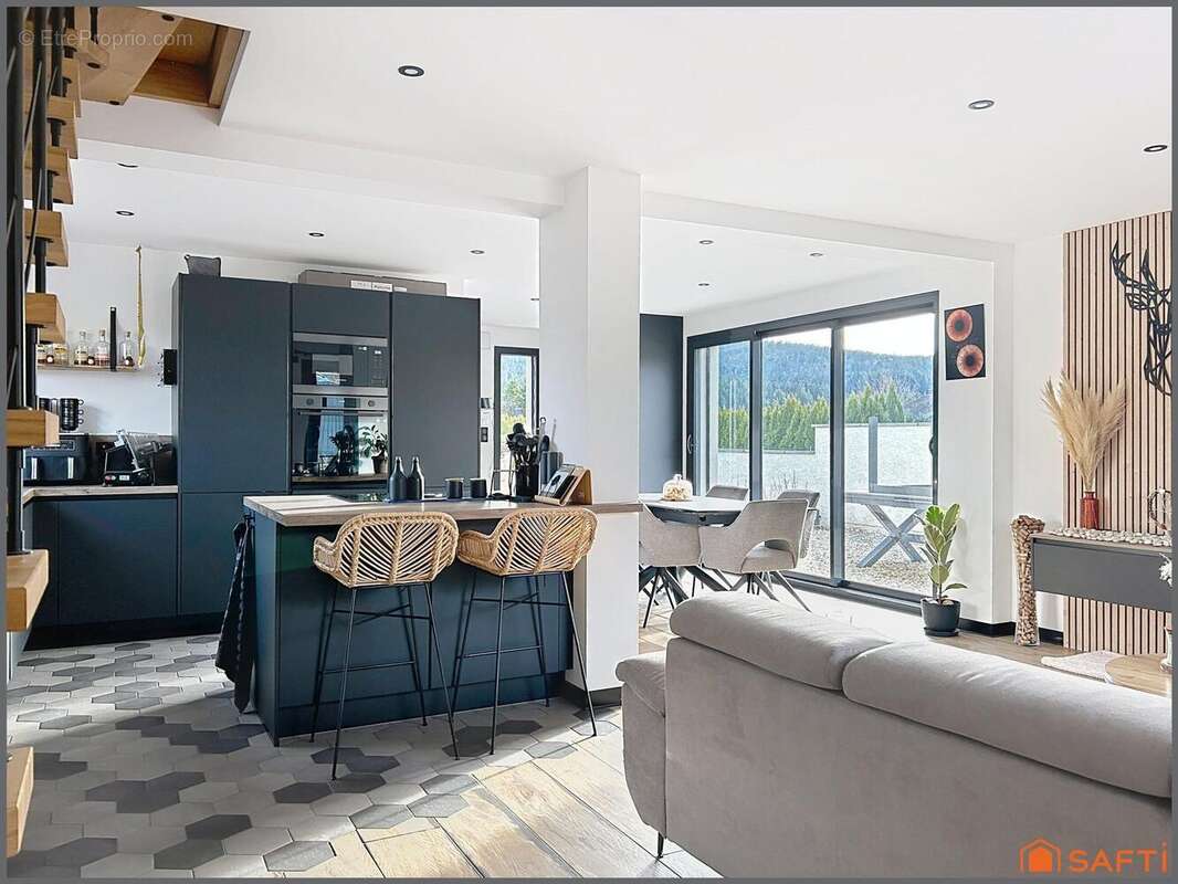 Photo 4 - Maison à ROCHEJEAN