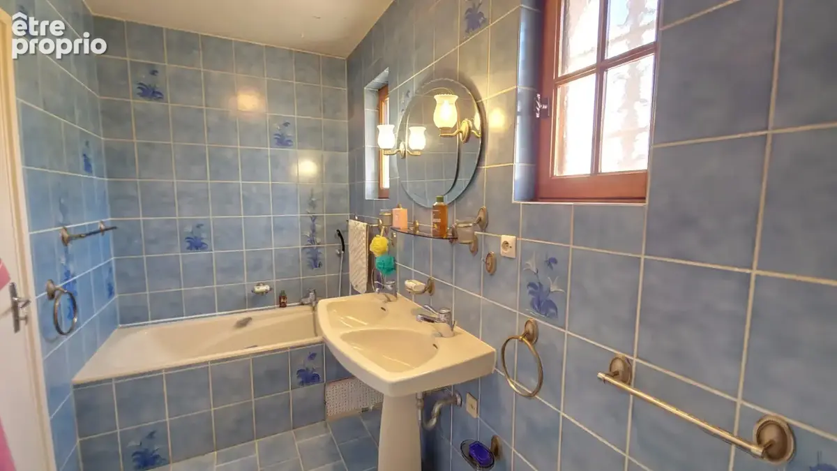 SOUS OFFRE D'ACHAT - EXCLUSIVITE ! MOUGINS maison 5 pièces de 137 m2 sur un terrain de 1.475 m2 - photo 13