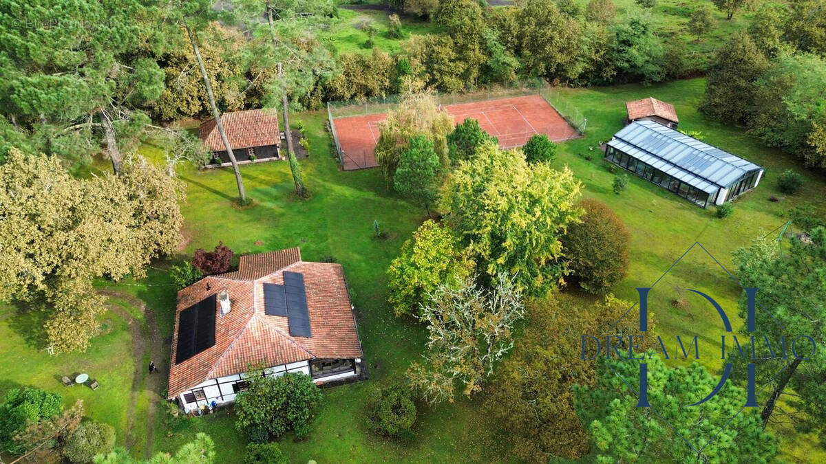 Maison à RION-DES-LANDES