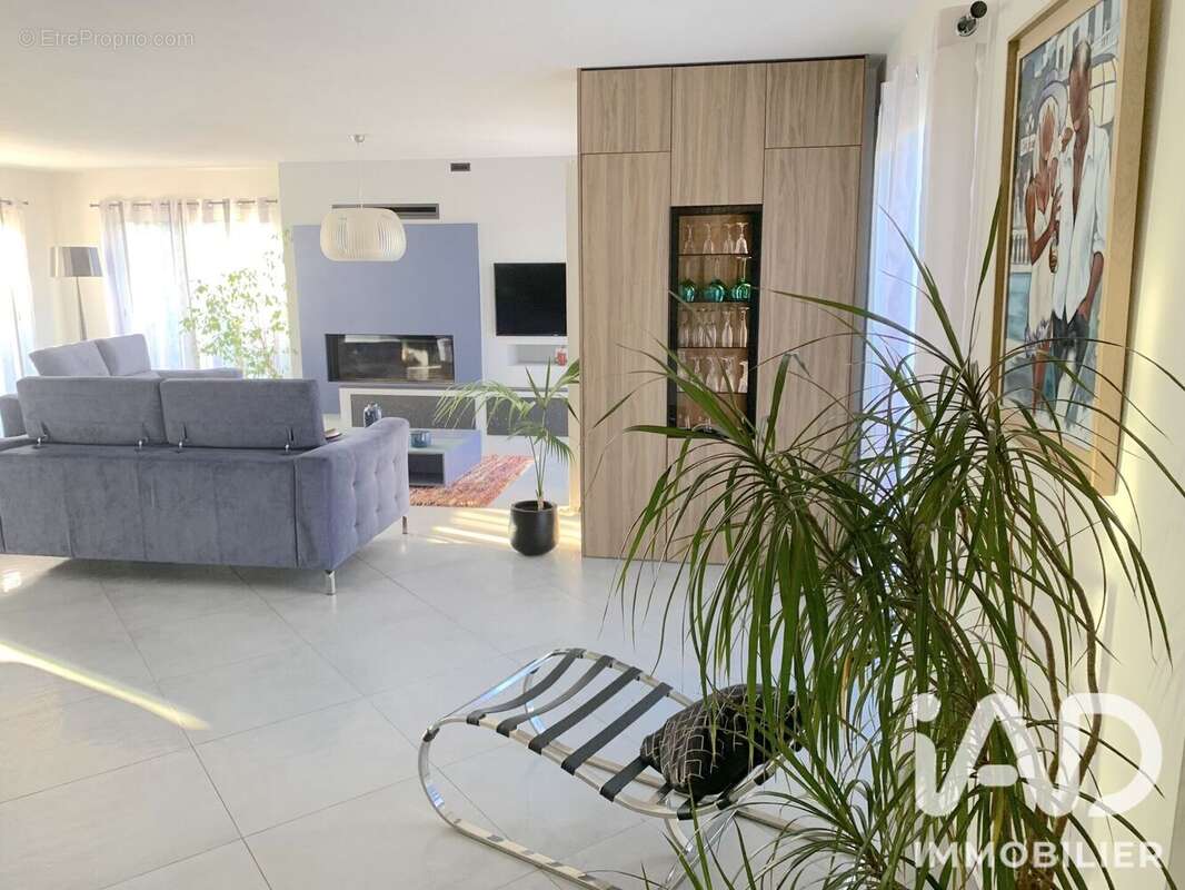 Maison 150 m² à Landeronde  - photo 5