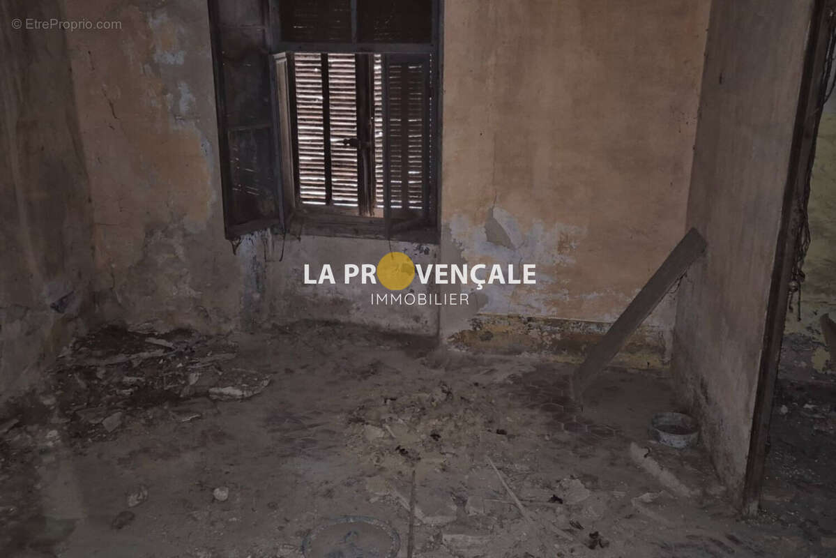 Appartement à POURCIEUX