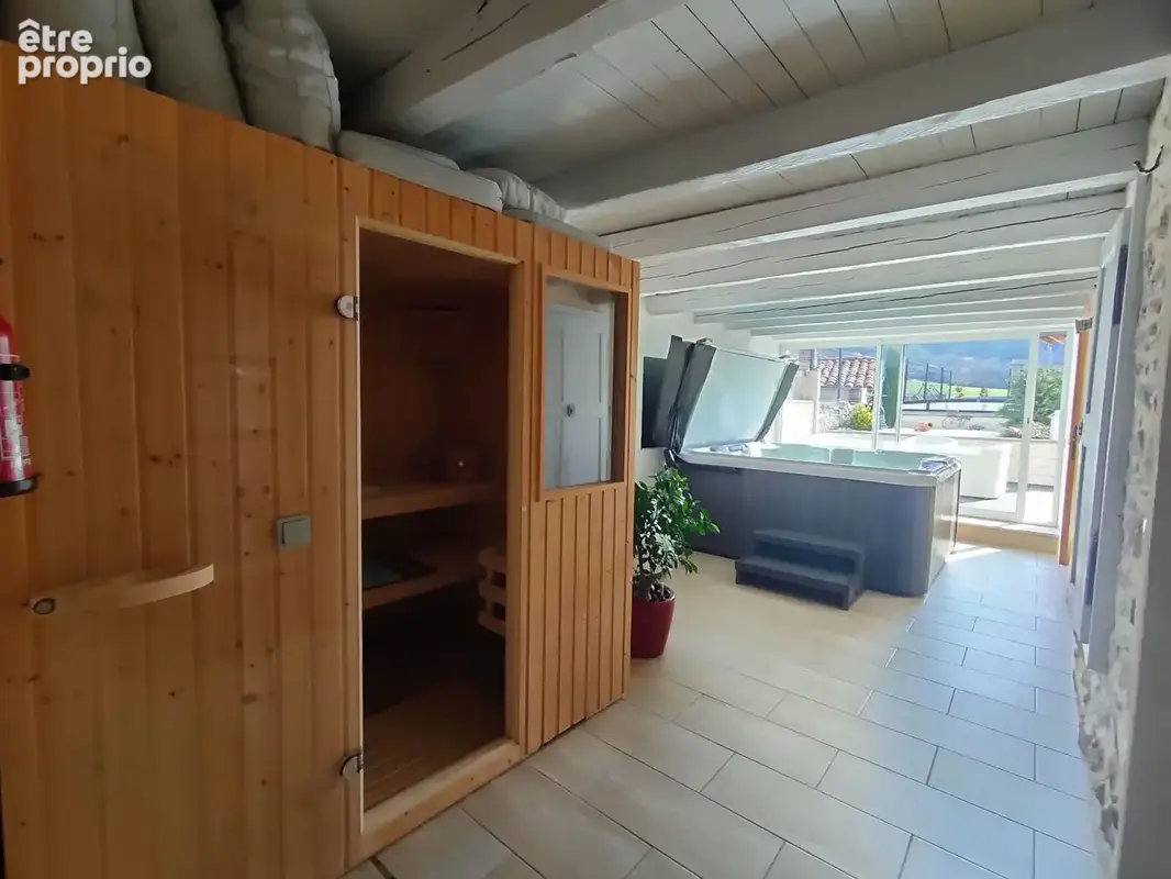 Maison en pierre chambres d'hotes avec piscine et spa - photo 10