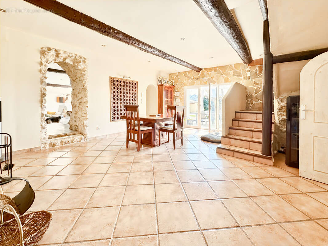 Maison à COUDOUX