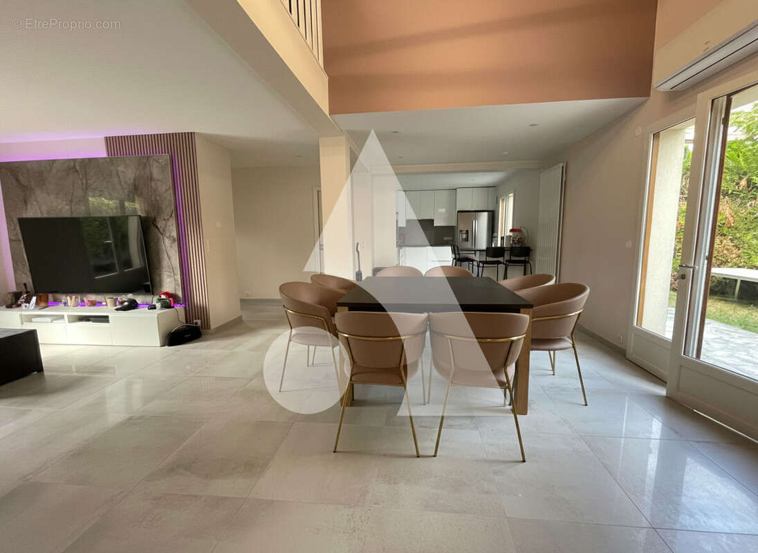 Maison Soisy Sous Montmorency 6 pièce(s) 122 m2 Quartier Stade - photo 2