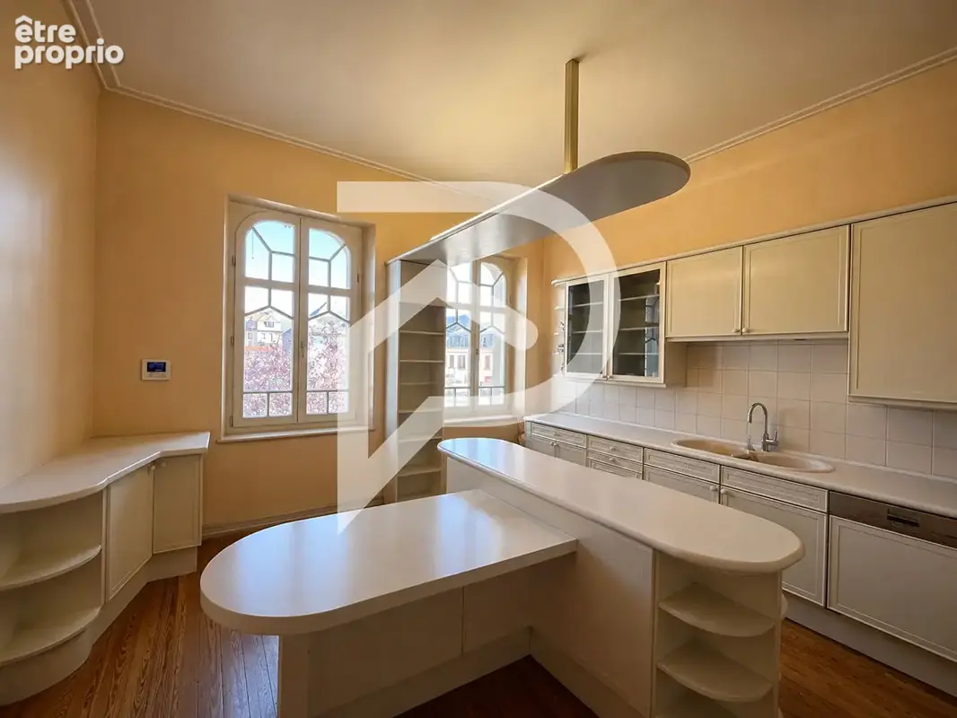Maison de caractère 9 pièces 322 m² au centre ville de Sarrebourg. - photo 11
